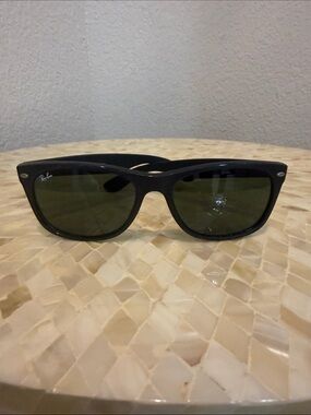 Ray-Ban Black wayfarer Frame Sunglasses with Dark Lenses